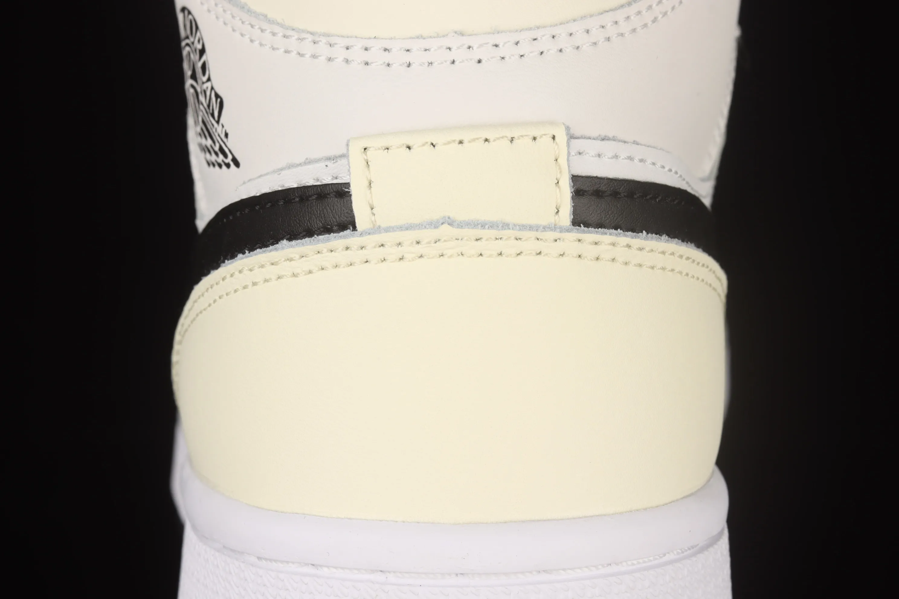 All categories Air Jordan Jordan series basketball shoes Air Jordan 1 Mid Air Jordan 1 Mid AJ1 Joe 1 white apricot milk coconut cream China basketball shoes BQ6472-121